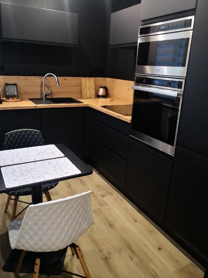 Studio Moderne, Place Parking Prive, Emplacement Ideal A 100 M Du Lac. 阿讷西 外观 照片